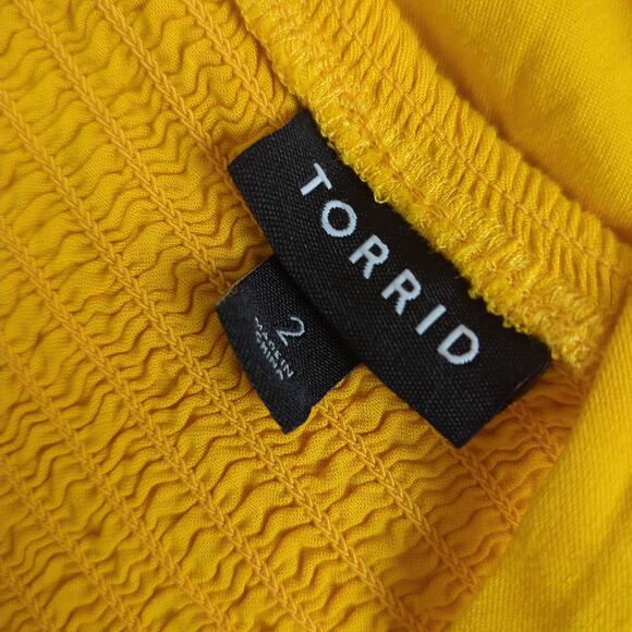 Torrid Romper Womens 2 2X Yellow Sunshine Bright Tie Front Pockets Ruffle Smock - Picture 7 of 8